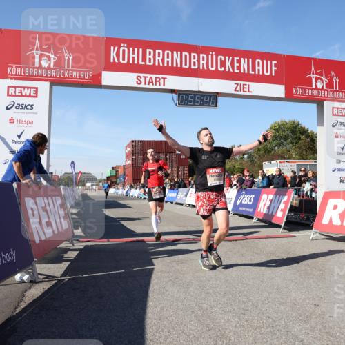 03.10.2025 - Köhlbrandbrückenlauf Lena Gebhardt http://msf.ph/oto/9039496 03.10.2025 12:55:46 Ziel 4001, 4594, 6100, 6480, 6762 meine-sportfotos.de