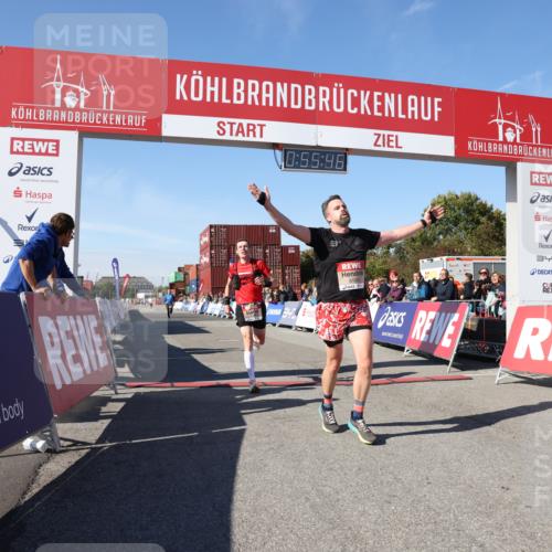 03.10.2025 - Köhlbrandbrückenlauf Lena Gebhardt http://msf.ph/oto/9039501 03.10.2025 12:55:46 Ziel 4001, 4594, 6100, 6480, 6762 meine-sportfotos.de