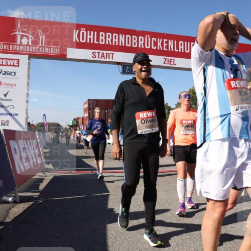 03.10.2025 - Köhlbrandbrückenlauf Lena Gebhardt http://msf.ph/oto/9039509 03.10.2025 13:16:33 Ziel 4036, 4146, 4235, 4314, 4408, 4414, 4586, 4952, 5104, 5498, 5570, 5630, 5694, 5815, 5983, 6208, 6353, 6377, 6761, 6812 meine-sportfotos.de
