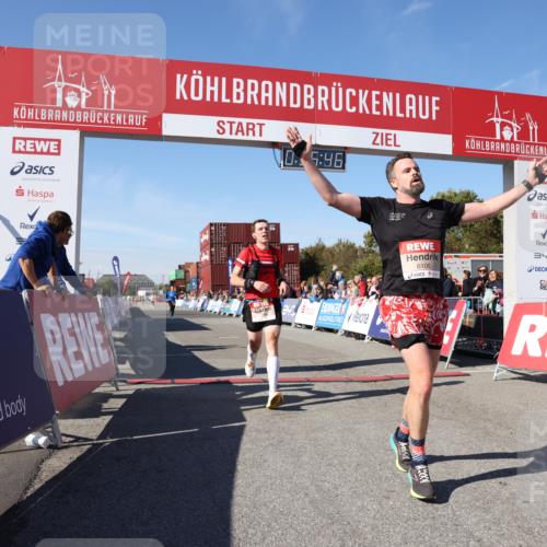 03.10.2025 - Köhlbrandbrückenlauf Lena Gebhardt http://msf.ph/oto/9039510 03.10.2025 12:55:47 Ziel 4001, 4594, 6100, 6480, 6762 meine-sportfotos.de