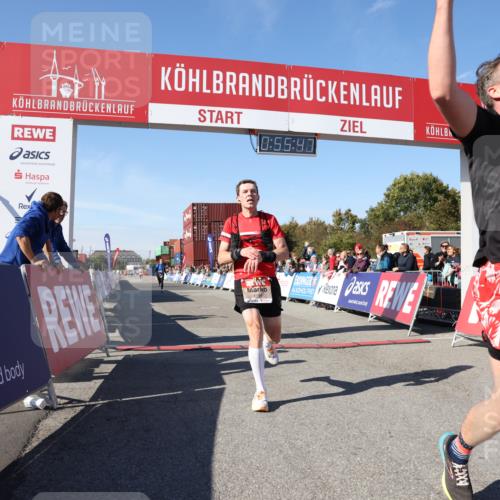 03.10.2025 - Köhlbrandbrückenlauf Lena Gebhardt http://msf.ph/oto/9039514 03.10.2025 12:55:47 Ziel 4001, 4594, 6100, 6480, 6762 meine-sportfotos.de