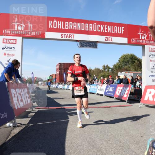 03.10.2025 - Köhlbrandbrückenlauf Lena Gebhardt http://msf.ph/oto/9039525 03.10.2025 12:55:47 Ziel 4001, 4594, 6100, 6480, 6762 meine-sportfotos.de