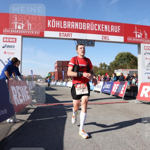 03.10.2025 - Köhlbrandbrückenlauf Lena Gebhardt http://msf.ph/oto/9039530 03.10.2025 12:55:48 Ziel 4001, 4594, 6100, 6480, 6762 meine-sportfotos.de