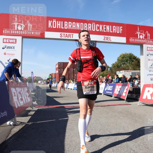 03.10.2025 - Köhlbrandbrückenlauf Lena Gebhardt http://msf.ph/oto/9039535 03.10.2025 12:55:48 Ziel 4001, 4594, 6100, 6480, 6762 meine-sportfotos.de