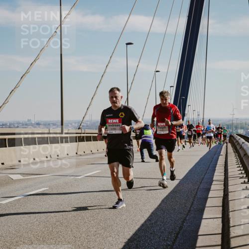 03.10.2025 - Köhlbrandbrückenlauf Michael Burmester http://msf.ph/oto/9039556 03.10.2025 12:19:46 Position 1 5786 meine-sportfotos.de