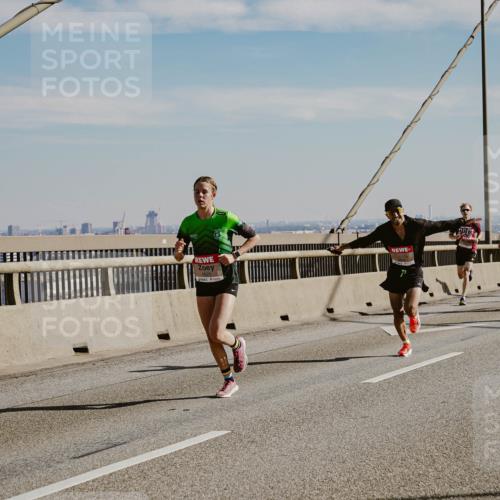 03.10.2025 - Köhlbrandbrückenlauf Michael Burmester http://msf.ph/oto/9039581 03.10.2025 12:19:52 Position 1  meine-sportfotos.de