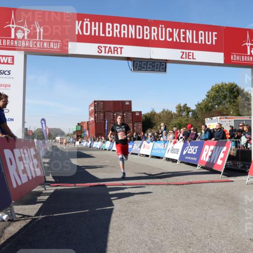 03.10.2025 - Köhlbrandbrückenlauf Lena Gebhardt http://msf.ph/oto/9039616 03.10.2025 12:56:02 Ziel 5966, 6778 meine-sportfotos.de