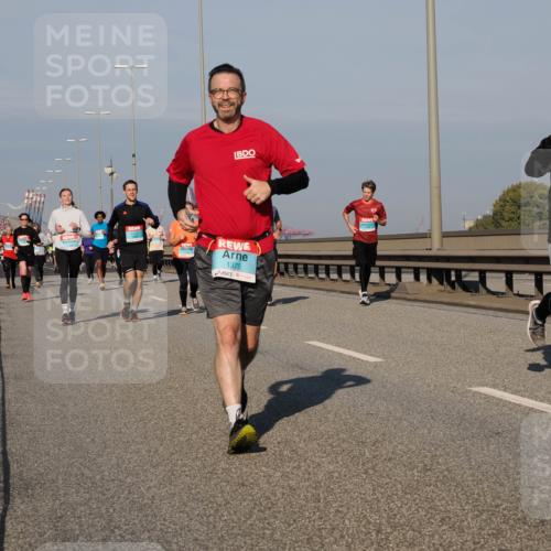03.10.2025 - Köhlbrandbrückenlauf Fabian Wolf http://msf.ph/oto/9039624 03.10.2025 09:53:47 Position 3 1375, 1833 meine-sportfotos.de