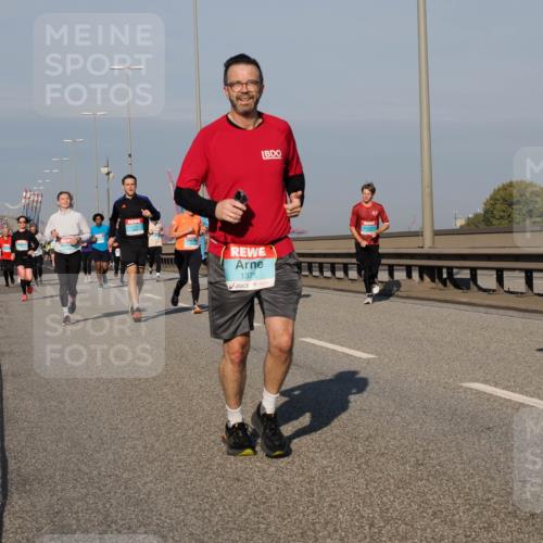 03.10.2025 - Köhlbrandbrückenlauf Fabian Wolf http://msf.ph/oto/9039630 03.10.2025 09:53:48 Position 3 1375, 1833 meine-sportfotos.de