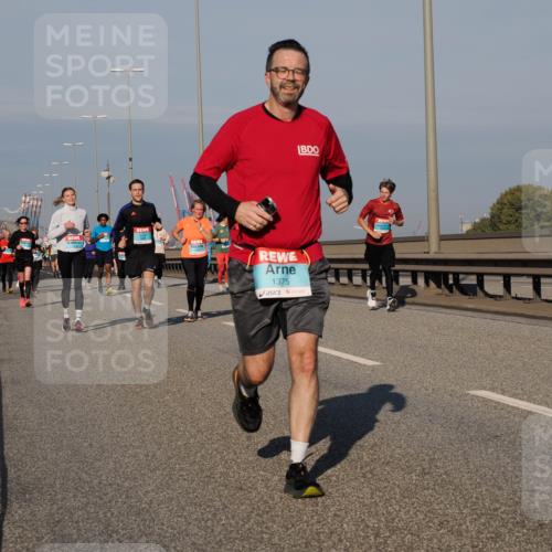 03.10.2025 - Köhlbrandbrückenlauf Fabian Wolf http://msf.ph/oto/9039636 03.10.2025 09:53:48 Position 3 1375 meine-sportfotos.de