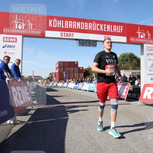 03.10.2025 - Köhlbrandbrückenlauf Lena Gebhardt http://msf.ph/oto/9039638 03.10.2025 12:56:04 Ziel 4041, 5966, 6778 meine-sportfotos.de