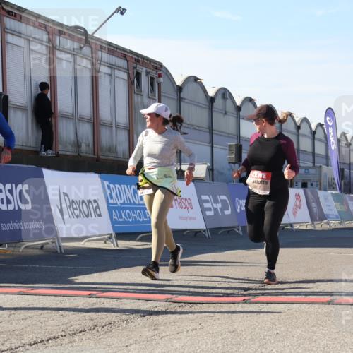 03.10.2025 - Köhlbrandbrückenlauf Luisa Fischer http://msf.ph/oto/9039687 03.10.2025 13:30:25 Ziel 4823, 4927, 5017, 5060, 5157, 5174, 5233, 5346, 6078, 6219 meine-sportfotos.de