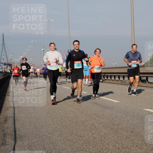 03.10.2025 - Köhlbrandbrückenlauf Fabian Wolf http://msf.ph/oto/9039690 03.10.2025 09:53:50 Position 3 1229, 1343 meine-sportfotos.de