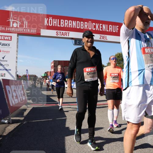 03.10.2025 - Köhlbrandbrückenlauf Lena Gebhardt http://msf.ph/oto/9039709 03.10.2025 13:16:33 Ziel 4036, 4146, 4235, 4314, 4408, 4414, 4586, 4952, 5104, 5498, 5570, 5630, 5694, 5815, 5983, 6208, 6353, 6377, 6761, 6812 meine-sportfotos.de