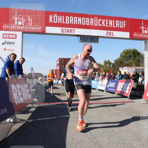 03.10.2025 - Köhlbrandbrückenlauf Lena Gebhardt http://msf.ph/oto/9039758 03.10.2025 12:56:16 Ziel 4028, 4041, 4050, 4078, 4114, 4123, 5957, 6206, 6489, 6495 meine-sportfotos.de