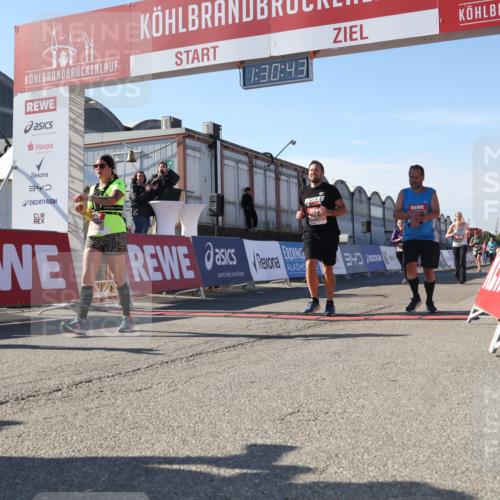 03.10.2025 - Köhlbrandbrückenlauf Luisa Fischer http://msf.ph/oto/9039767 03.10.2025 13:30:41 Ziel 4355, 4840, 4841, 4937, 5289, 5346, 5391, 6170, 6223, 6347 meine-sportfotos.de