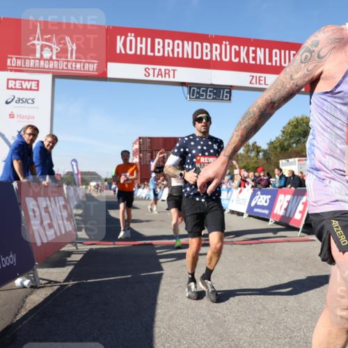 03.10.2025 - Köhlbrandbrückenlauf Lena Gebhardt http://msf.ph/oto/9039777 03.10.2025 12:56:17 Ziel 4028, 4041, 4050, 4078, 4114, 4123, 5957, 6206, 6489, 6495 meine-sportfotos.de