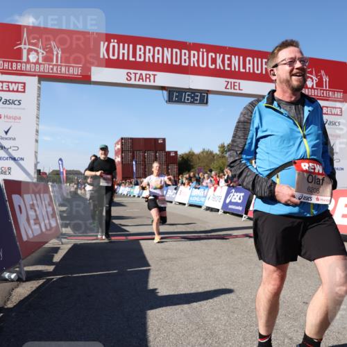 03.10.2025 - Köhlbrandbrückenlauf Lena Gebhardt http://msf.ph/oto/9039788 03.10.2025 13:16:37 Ziel 4036, 4146, 4235, 4314, 4330, 4408, 4431, 4586, 4813, 5104, 5570, 5630, 5694, 5815, 6208, 6353, 6377, 6812 meine-sportfotos.de