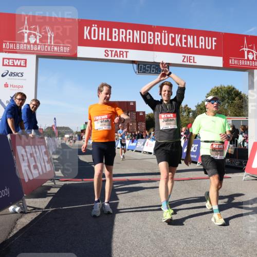 03.10.2025 - Köhlbrandbrückenlauf Lena Gebhardt http://msf.ph/oto/9039803 03.10.2025 12:56:18 Ziel 4028, 4041, 4050, 4078, 4114, 4123, 4166, 5957, 6206, 6489, 6495 meine-sportfotos.de