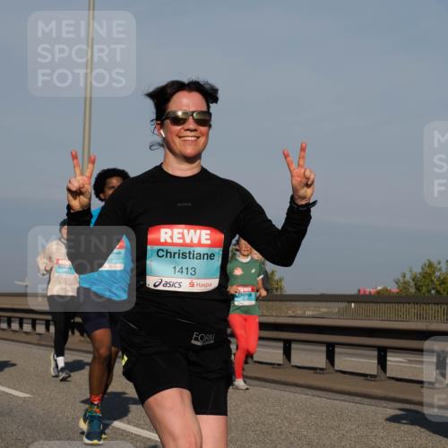 03.10.2025 - Köhlbrandbrückenlauf Fabian Wolf http://msf.ph/oto/9039826 03.10.2025 09:53:57 Position 3 3, 23, 1413 meine-sportfotos.de