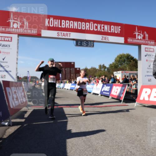 03.10.2025 - Köhlbrandbrückenlauf Lena Gebhardt http://msf.ph/oto/9039843 03.10.2025 13:16:38 Ziel 4036, 4146, 4235, 4314, 4330, 4356, 4408, 4431, 4813, 5104, 5570, 5630, 5694, 5815, 6208, 6353, 6377, 6812 meine-sportfotos.de