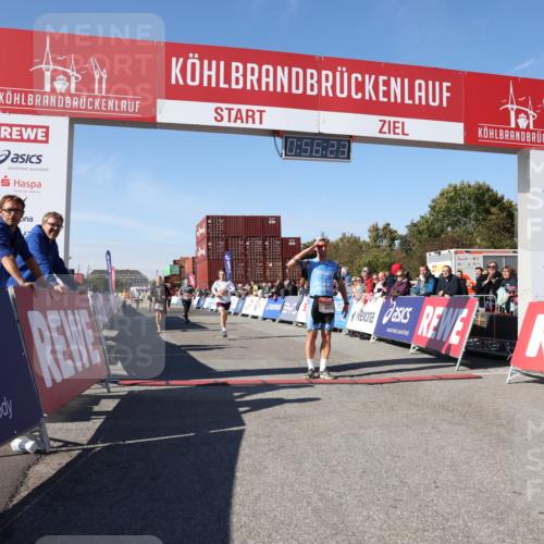03.10.2025 - Köhlbrandbrückenlauf Lena Gebhardt http://msf.ph/oto/9039845 03.10.2025 12:56:23 Ziel 4028, 4050, 4078, 4123, 4166, 4231, 5957, 6206, 6266, 6495 meine-sportfotos.de