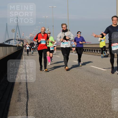 03.10.2025 - Köhlbrandbrückenlauf Fabian Wolf http://msf.ph/oto/9039851 03.10.2025 09:53:59 Position 3 2891, 1408 meine-sportfotos.de