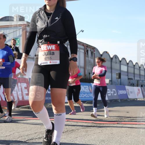 03.10.2025 - Köhlbrandbrückenlauf Luisa Fischer http://msf.ph/oto/9039859 03.10.2025 13:30:58 Ziel 4715, 4734, 5005, 5142, 5185, 5206, 5349, 5402, 5938, 6537 meine-sportfotos.de