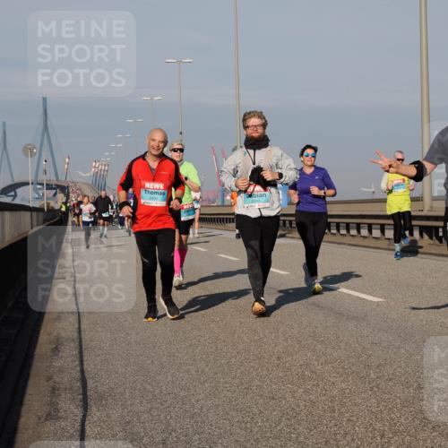 03.10.2025 - Köhlbrandbrückenlauf Fabian Wolf http://msf.ph/oto/9039861 03.10.2025 09:53:59 Position 3 2891, 2890, 1408 meine-sportfotos.de