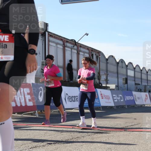 03.10.2025 - Köhlbrandbrückenlauf Luisa Fischer http://msf.ph/oto/9039866 03.10.2025 13:30:59 Ziel 4715, 4734, 5005, 5142, 5185, 5206, 5349, 5402, 5938, 6537 meine-sportfotos.de