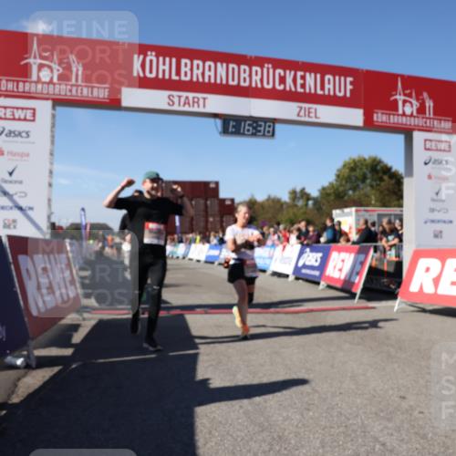 03.10.2025 - Köhlbrandbrückenlauf Lena Gebhardt http://msf.ph/oto/9039883 03.10.2025 13:16:38 Ziel 4036, 4146, 4235, 4314, 4330, 4356, 4408, 4431, 4813, 5104, 5570, 5630, 5694, 5815, 6208, 6353, 6377, 6812 meine-sportfotos.de