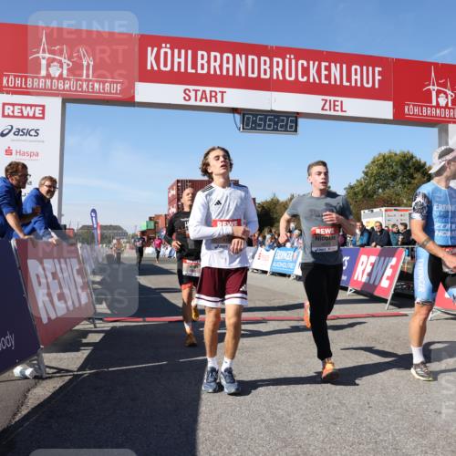 03.10.2025 - Köhlbrandbrückenlauf Lena Gebhardt http://msf.ph/oto/9039908 03.10.2025 12:56:27 Ziel 4028, 4054, 4166, 4170, 4231, 4478, 6266, 6408 meine-sportfotos.de