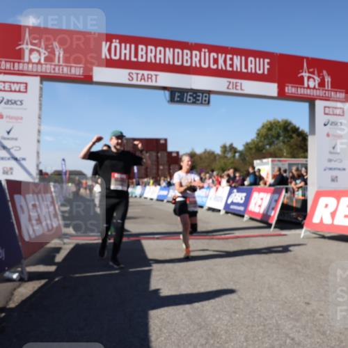 03.10.2025 - Köhlbrandbrückenlauf Lena Gebhardt http://msf.ph/oto/9039916 03.10.2025 13:16:38 Ziel 4036, 4146, 4235, 4314, 4330, 4356, 4408, 4431, 4813, 5104, 5570, 5630, 5694, 5815, 6208, 6353, 6377, 6812 meine-sportfotos.de
