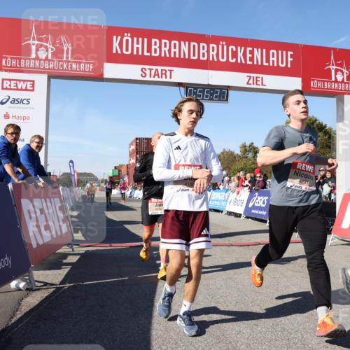 03.10.2025 - Köhlbrandbrückenlauf Lena Gebhardt http://msf.ph/oto/9039918 03.10.2025 12:56:27 Ziel 4028, 4054, 4166, 4170, 4231, 4478, 6266, 6408 meine-sportfotos.de