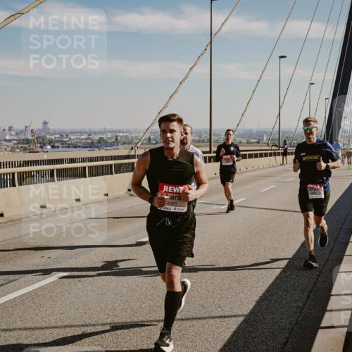03.10.2025 - Köhlbrandbrückenlauf Michael Burmester http://msf.ph/oto/9039942 03.10.2025 12:20:36 Position 1 4083, 6683 meine-sportfotos.de