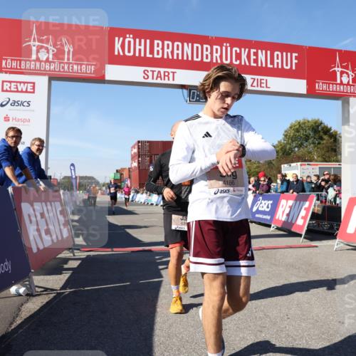 03.10.2025 - Köhlbrandbrückenlauf Lena Gebhardt http://msf.ph/oto/9039944 03.10.2025 12:56:28 Ziel 4028, 4054, 4166, 4170, 4231, 4478, 6266, 6408, 6769 meine-sportfotos.de