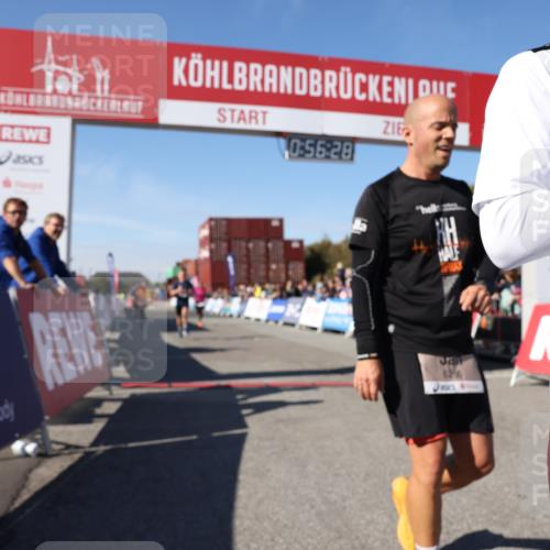 03.10.2025 - Köhlbrandbrückenlauf Lena Gebhardt http://msf.ph/oto/9039958 03.10.2025 12:56:28 Ziel 4028, 4054, 4166, 4170, 4231, 4478, 6266, 6408, 6769 meine-sportfotos.de