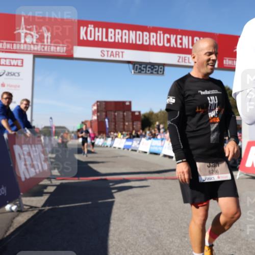 03.10.2025 - Köhlbrandbrückenlauf Lena Gebhardt http://msf.ph/oto/9039966 03.10.2025 12:56:29 Ziel 4028, 4054, 4166, 4170, 4231, 4478, 6266, 6408, 6769 meine-sportfotos.de