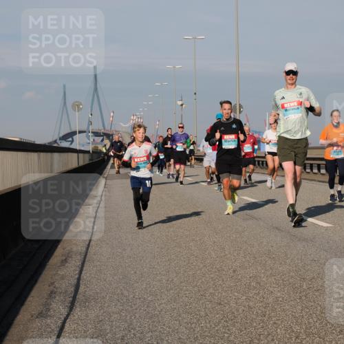 03.10.2025 - Köhlbrandbrückenlauf Fabian Wolf http://msf.ph/oto/9039967 03.10.2025 09:54:06 Position 3 2074, 2449 meine-sportfotos.de