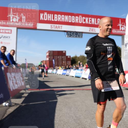 03.10.2025 - Köhlbrandbrückenlauf Lena Gebhardt http://msf.ph/oto/9039972 03.10.2025 12:56:29 Ziel 4028, 4054, 4166, 4170, 4231, 4478, 6266, 6408, 6769 meine-sportfotos.de
