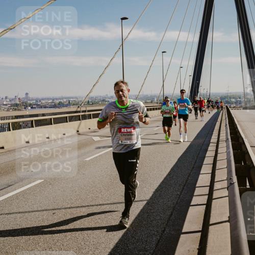 03.10.2025 - Köhlbrandbrückenlauf Michael Burmester http://msf.ph/oto/9039989 03.10.2025 12:20:44 Position 1 4105 meine-sportfotos.de