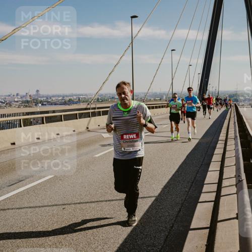 03.10.2025 - Köhlbrandbrückenlauf Michael Burmester http://msf.ph/oto/9039995 03.10.2025 12:20:44 Position 1 4105 meine-sportfotos.de