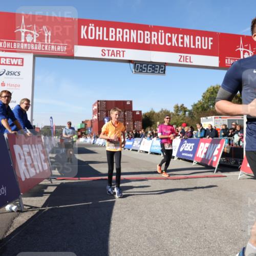 03.10.2025 - Köhlbrandbrückenlauf Lena Gebhardt http://msf.ph/oto/9040043 03.10.2025 12:56:33 Ziel 4054, 4096, 4166, 4170, 4231, 4478, 6266, 6408, 6769 meine-sportfotos.de
