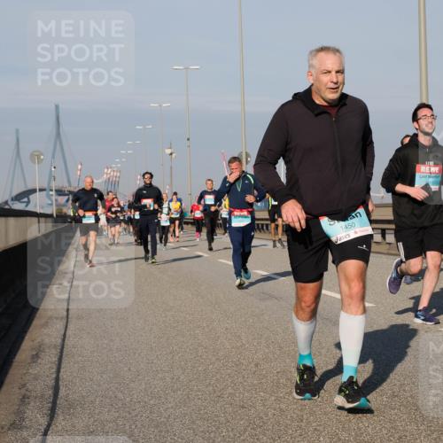 03.10.2025 - Köhlbrandbrückenlauf Fabian Wolf http://msf.ph/oto/9040142 03.10.2025 09:54:14 Position 3 1450 meine-sportfotos.de