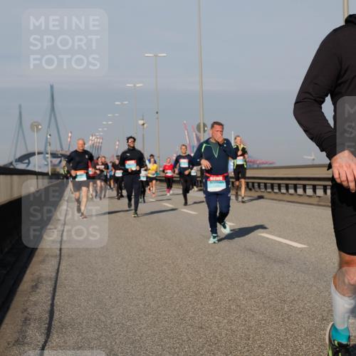 03.10.2025 - Köhlbrandbrückenlauf Fabian Wolf http://msf.ph/oto/9040156 03.10.2025 09:54:15 Position 3 145 meine-sportfotos.de