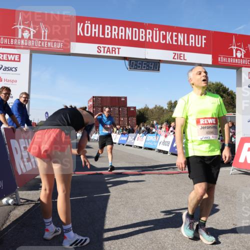 03.10.2025 - Köhlbrandbrückenlauf Lena Gebhardt http://msf.ph/oto/9040169 03.10.2025 12:56:41 Ziel 4054, 4096, 4478, 5091, 6408, 6769 meine-sportfotos.de