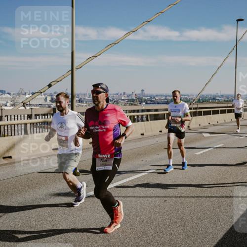 03.10.2025 - Köhlbrandbrückenlauf Michael Burmester http://msf.ph/oto/9040171 03.10.2025 12:21:03 Position 1 6408 meine-sportfotos.de