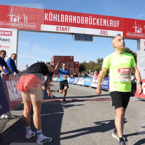 03.10.2025 - Köhlbrandbrückenlauf Lena Gebhardt http://msf.ph/oto/9040181 03.10.2025 12:56:42 Ziel 4054, 4096, 5091, 5962, 6408, 6769 meine-sportfotos.de