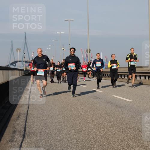 03.10.2025 - Köhlbrandbrückenlauf Fabian Wolf http://msf.ph/oto/9040193 03.10.2025 09:54:17 Position 3  meine-sportfotos.de