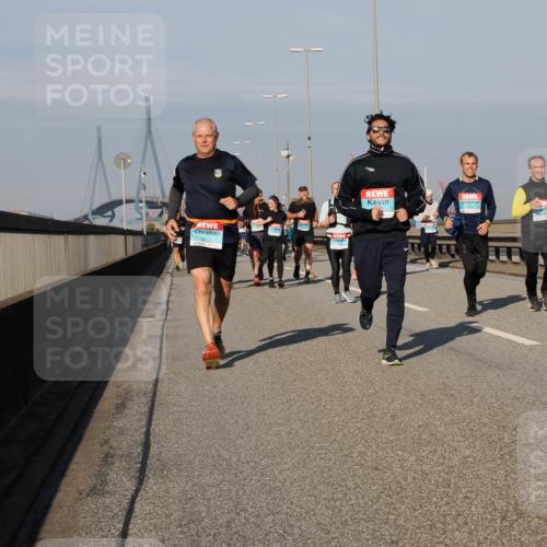 03.10.2025 - Köhlbrandbrückenlauf Fabian Wolf http://msf.ph/oto/9040217 03.10.2025 09:54:19 Position 3 3032, 1558 meine-sportfotos.de